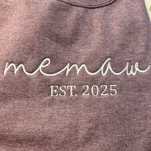 Gildan Heavy Blend heather maroon Sweatshirt for a new memaw!  Never worn.